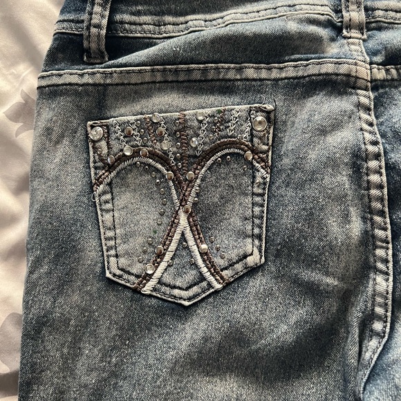 Pasion Embellished Distressed Skinny Jeans - Women’s Size 15 - Picture 1 of 5
